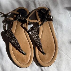 FRYE AND CO. Tan and Brown Sandals